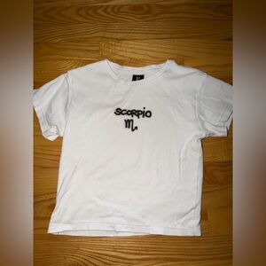 Realisation Par Scorpio Baby Tee